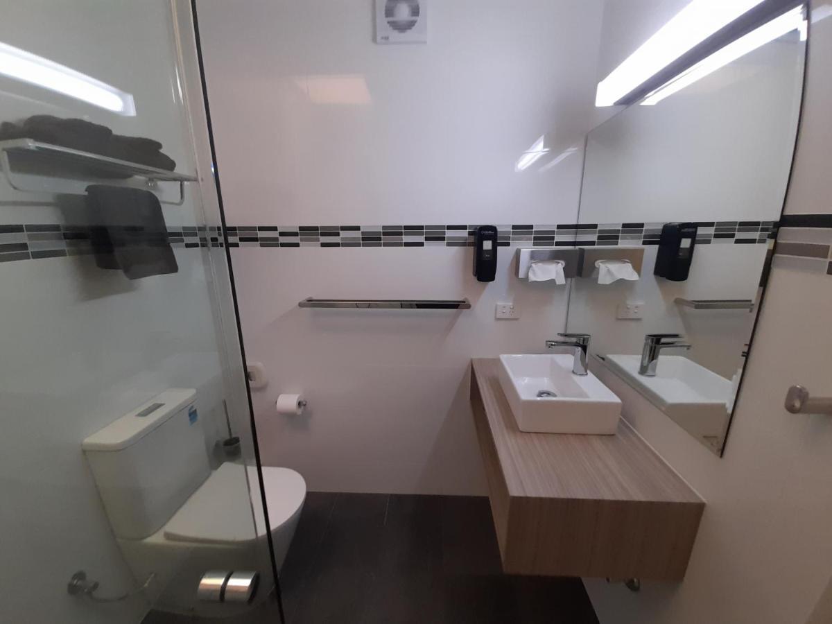 Castle Creek Motor Inn Эероа Экстерьер фото