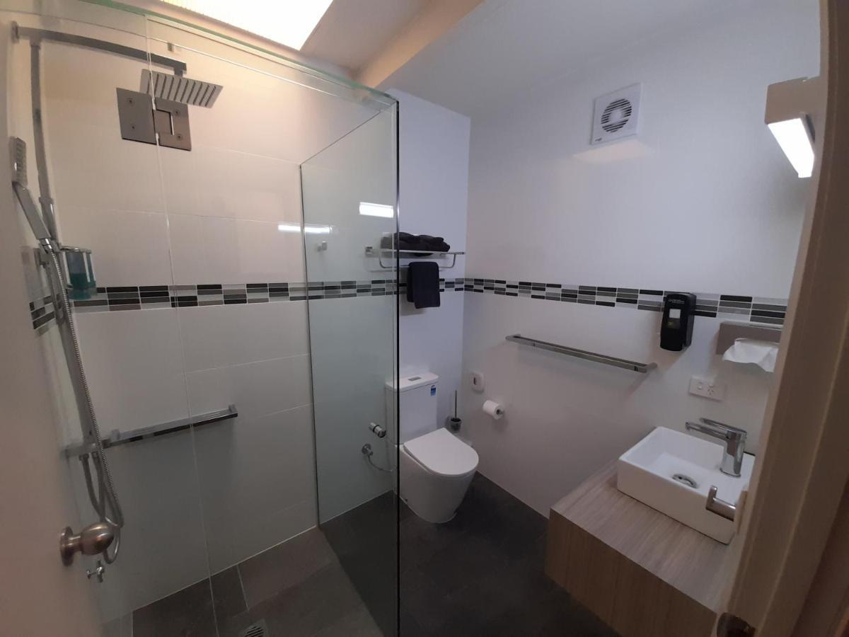 Castle Creek Motor Inn Эероа Экстерьер фото