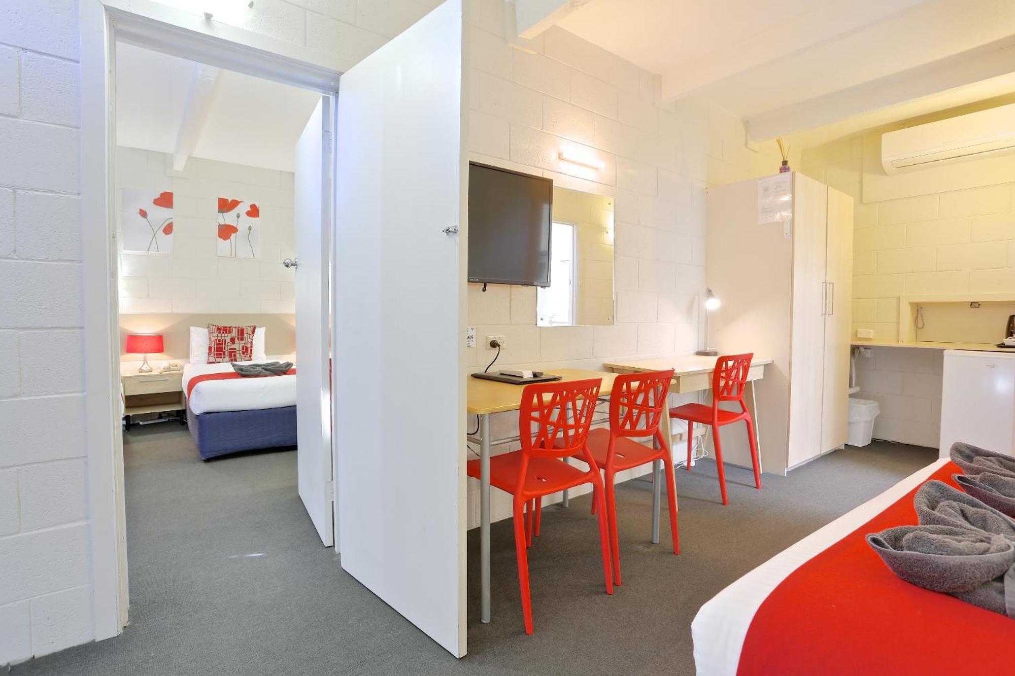 Castle Creek Motor Inn Эероа Экстерьер фото
