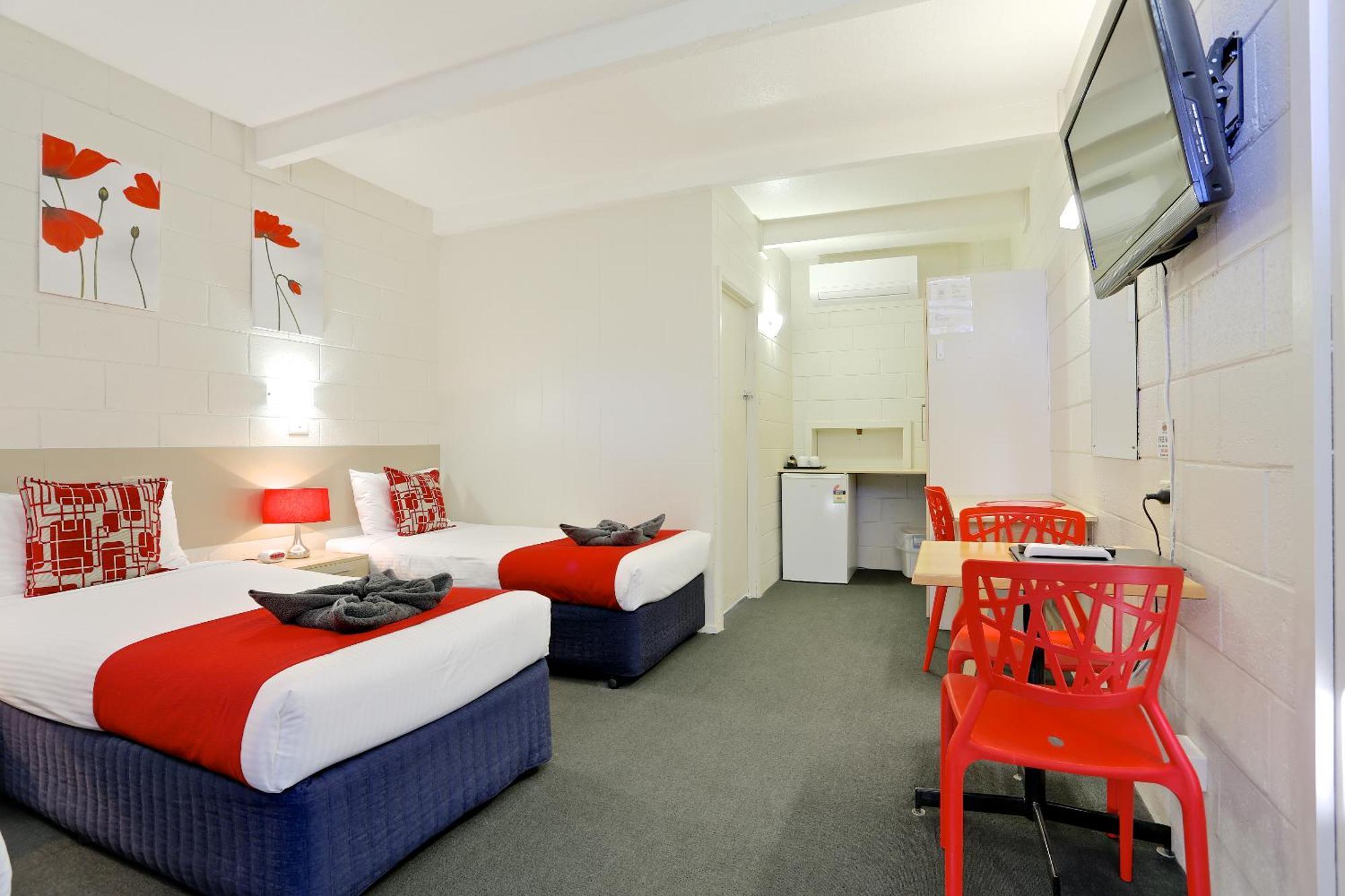 Castle Creek Motor Inn Эероа Экстерьер фото