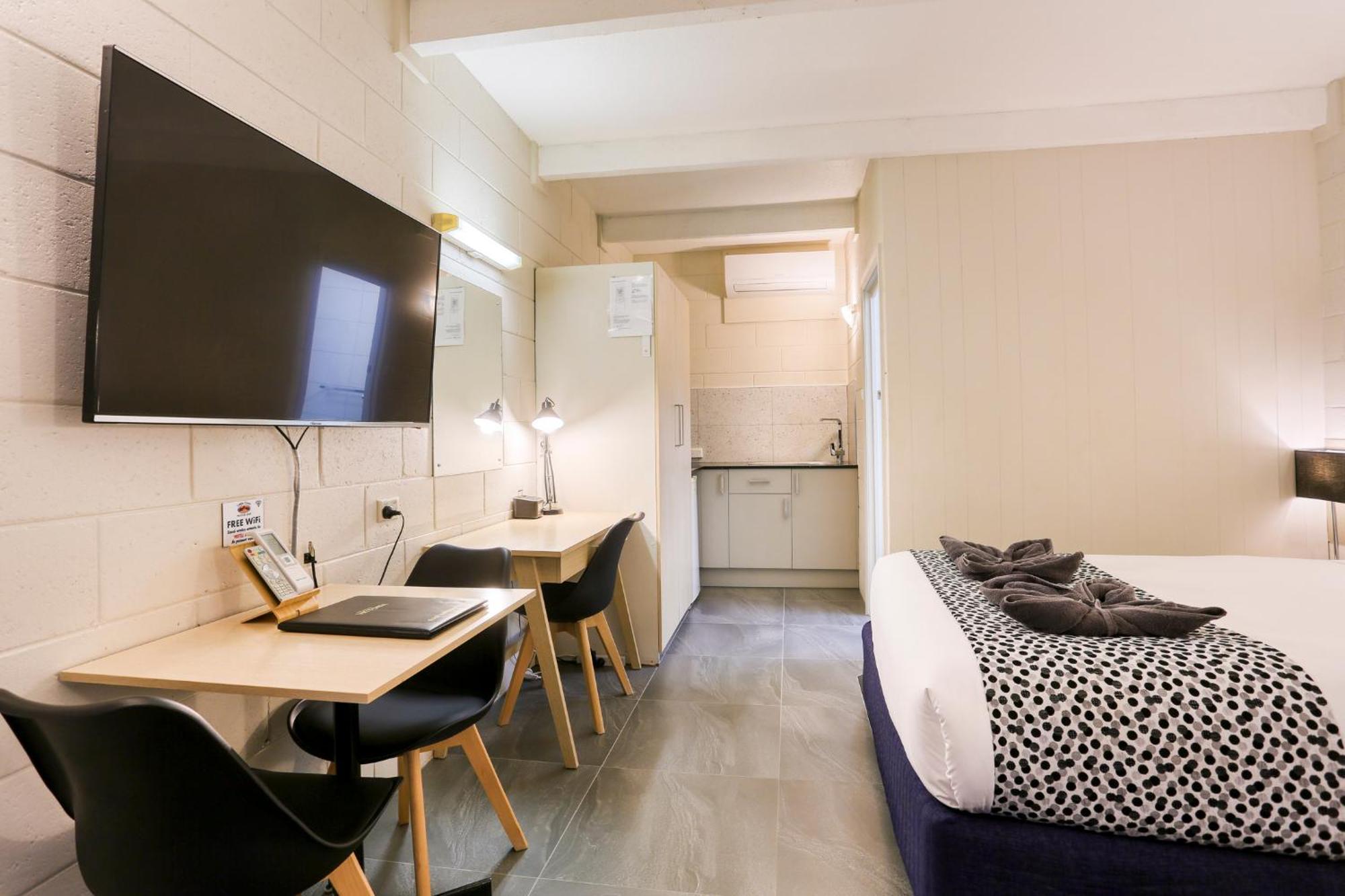 Castle Creek Motor Inn Эероа Экстерьер фото