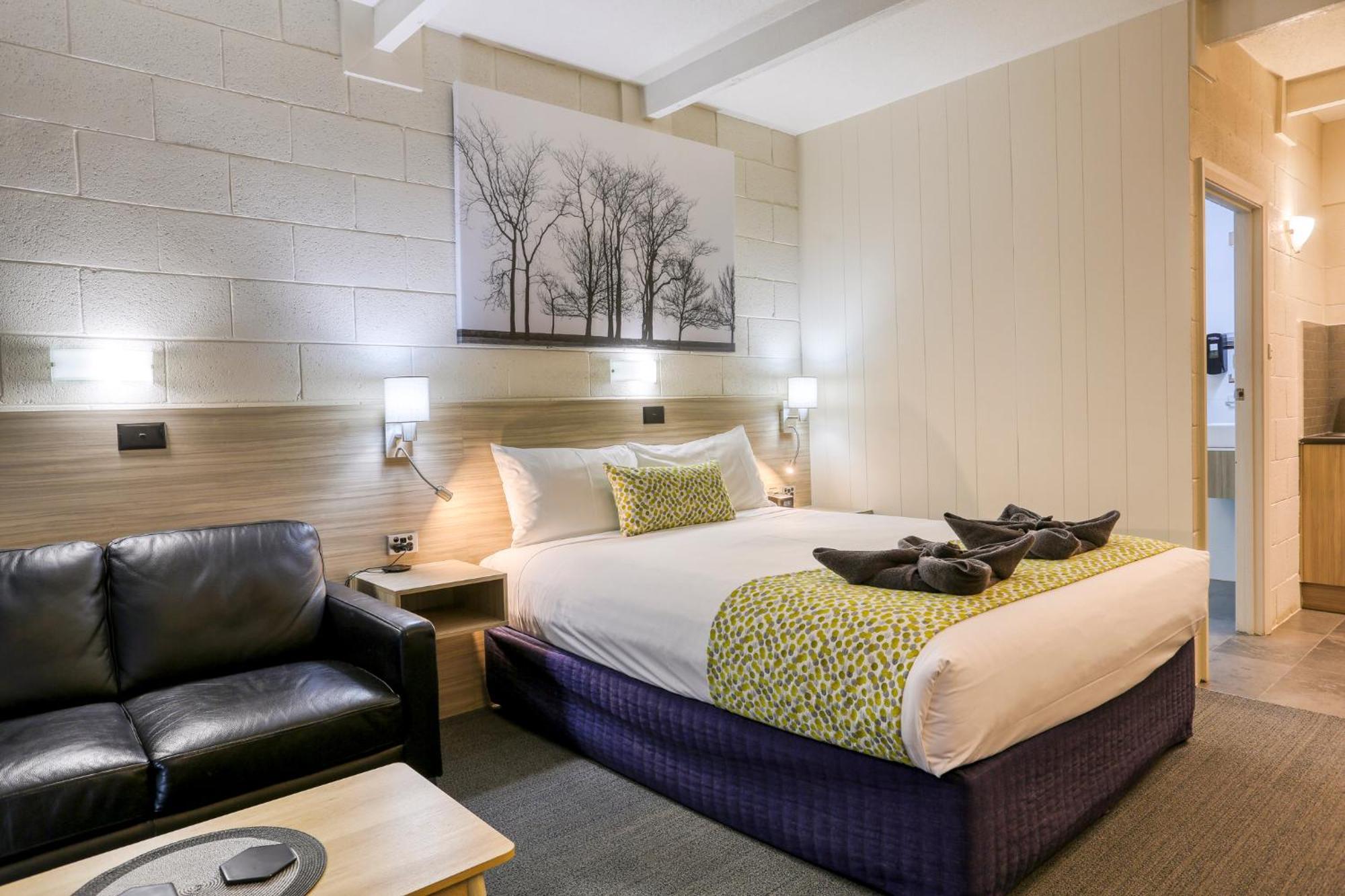Castle Creek Motor Inn Эероа Экстерьер фото