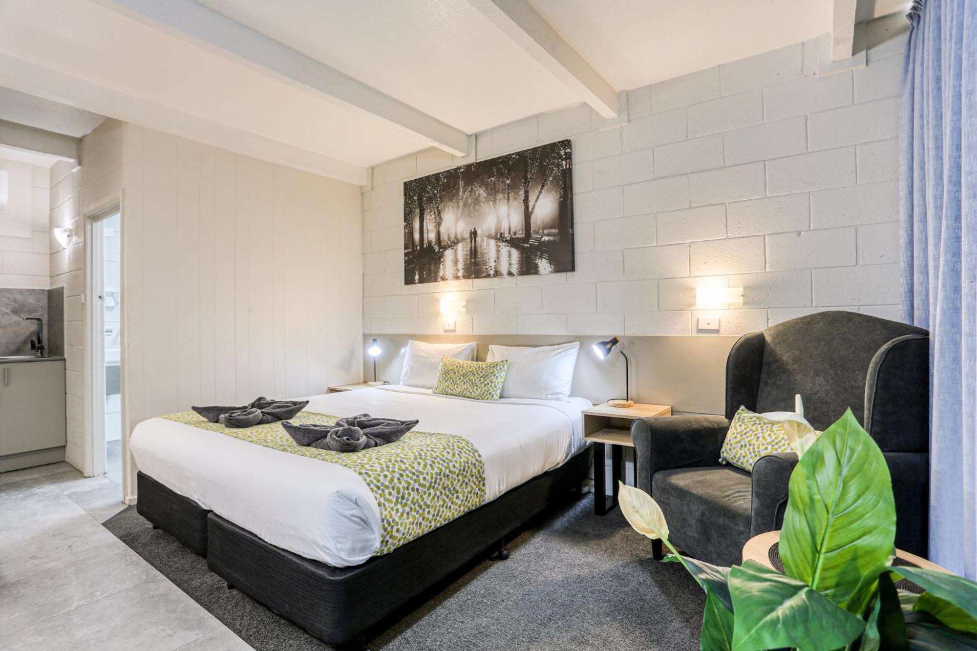 Castle Creek Motor Inn Эероа Экстерьер фото