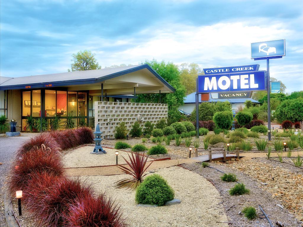 Castle Creek Motor Inn Эероа Экстерьер фото