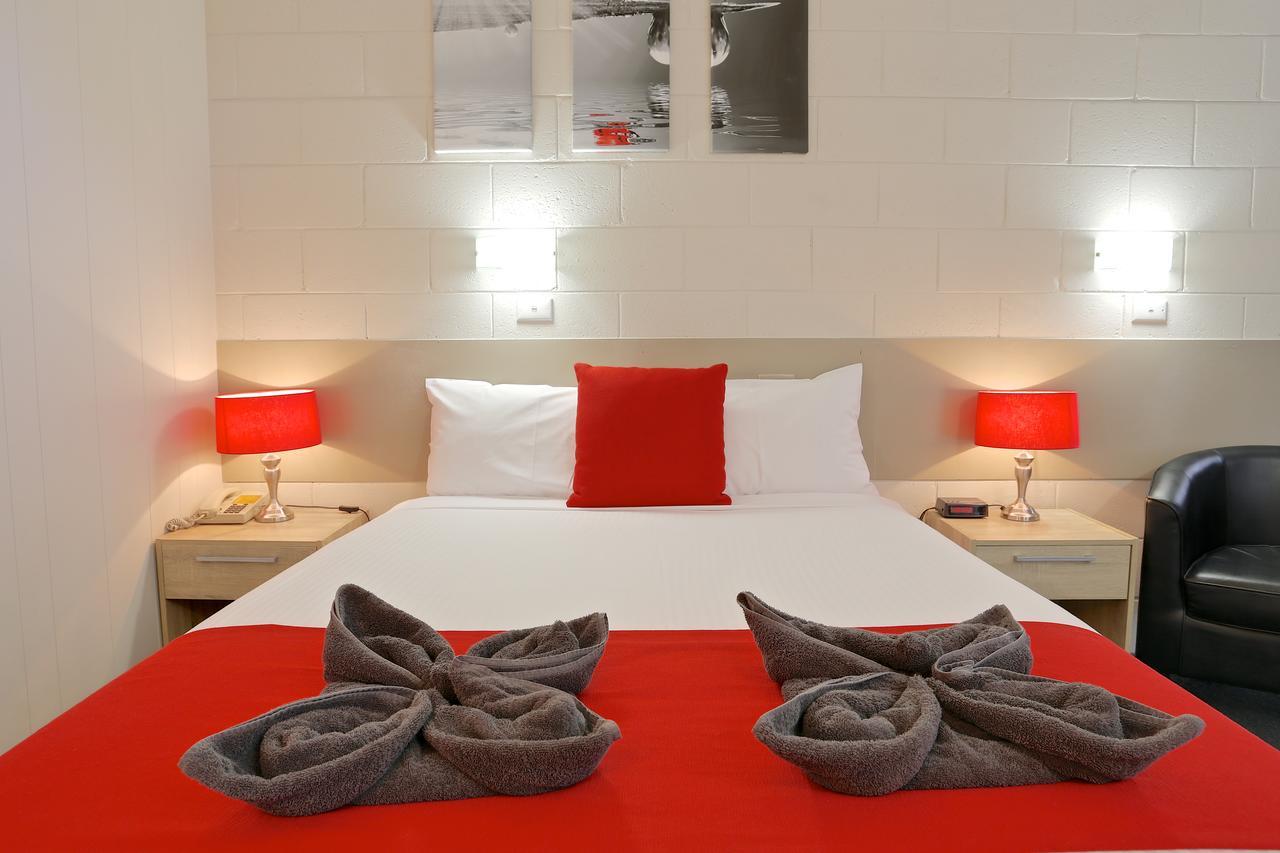 Castle Creek Motor Inn Эероа Экстерьер фото