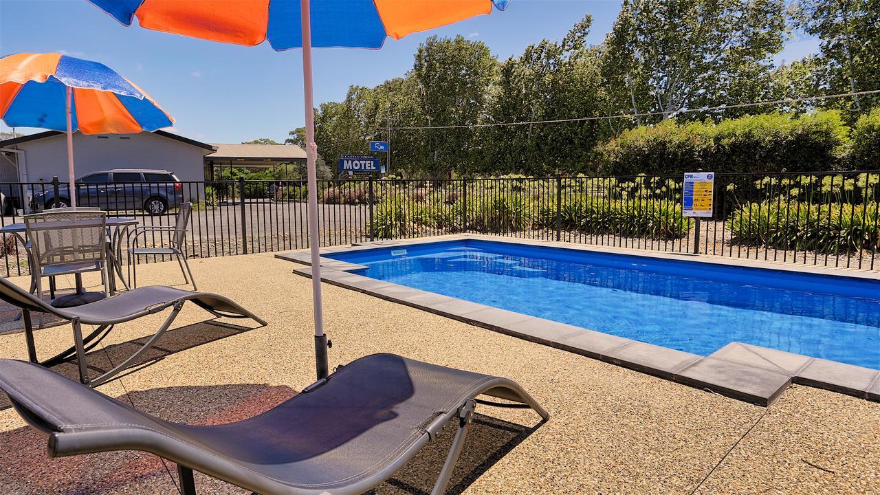 Castle Creek Motor Inn Эероа Экстерьер фото