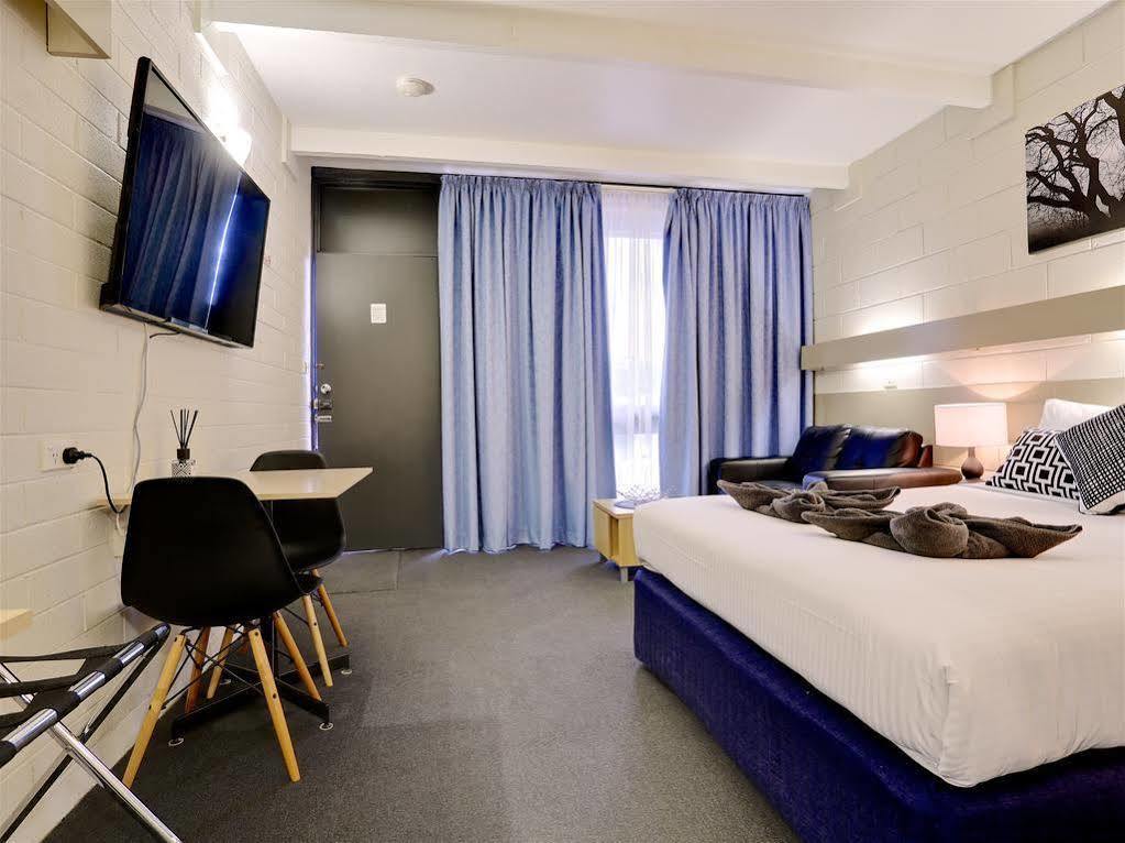Castle Creek Motor Inn Эероа Экстерьер фото