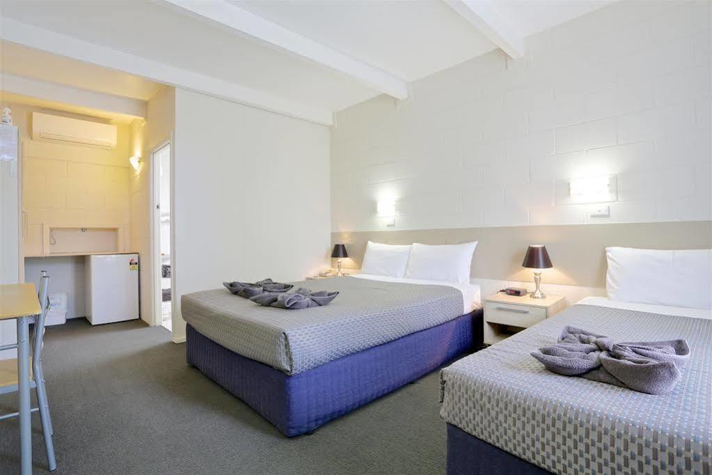 Castle Creek Motor Inn Эероа Экстерьер фото